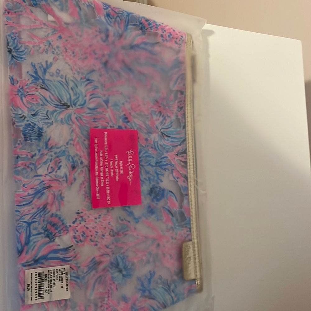 Lilly pulitzer seek and sea pouch nwt